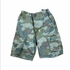 !LIKE NEW KIDS CARGO SHORTS